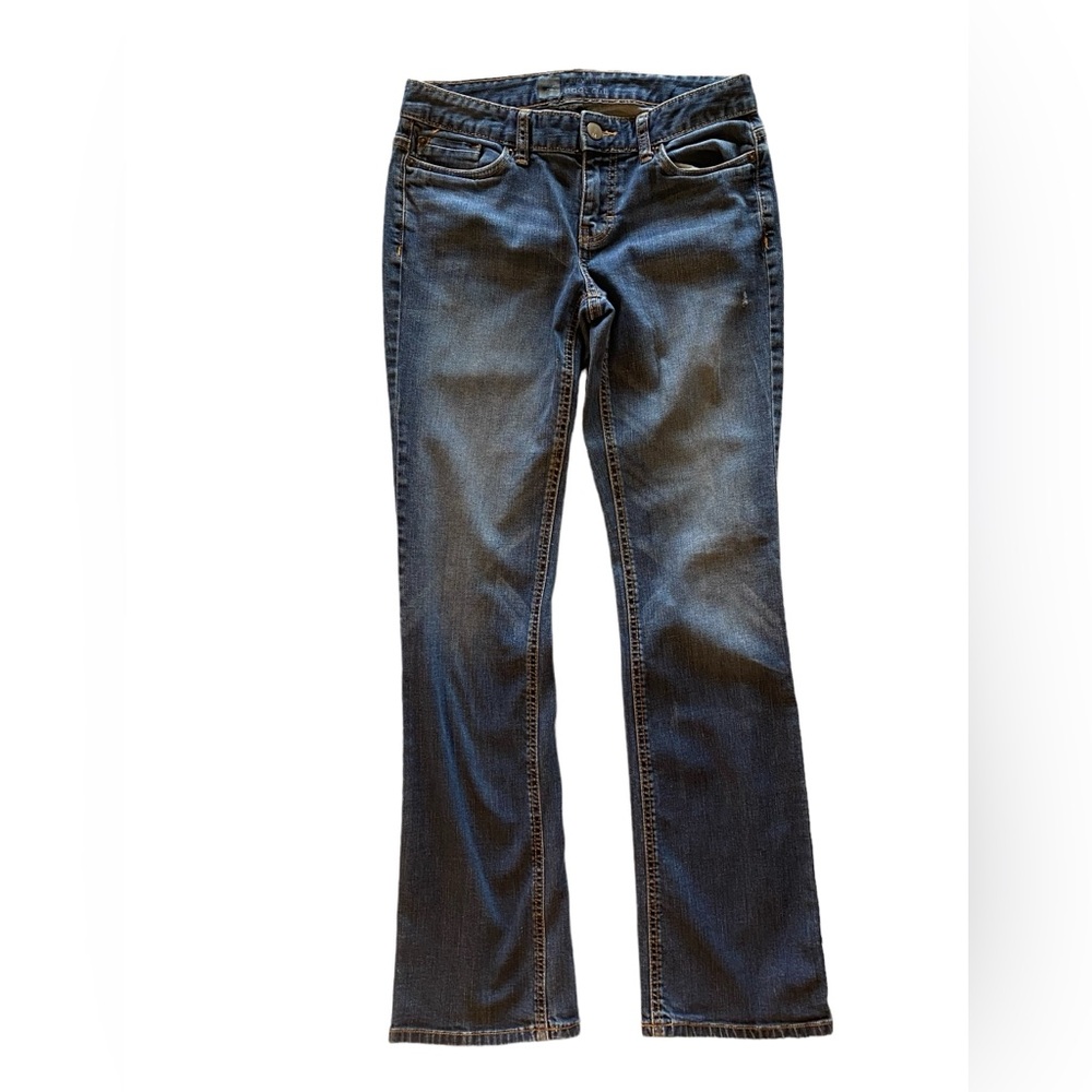 Massimo Distressed Denim Jeans. Curvy Fit Boot Cut Size 4. Great Condition!